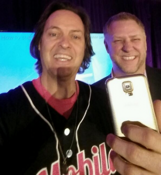 Galaxy S5 با بدنه طلا برای مدیر شرکت T-Mobile