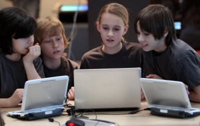 کمک 1 میلیارد دلاری مایکروسافت به مدارس برای خرید رایانه رو میزی
